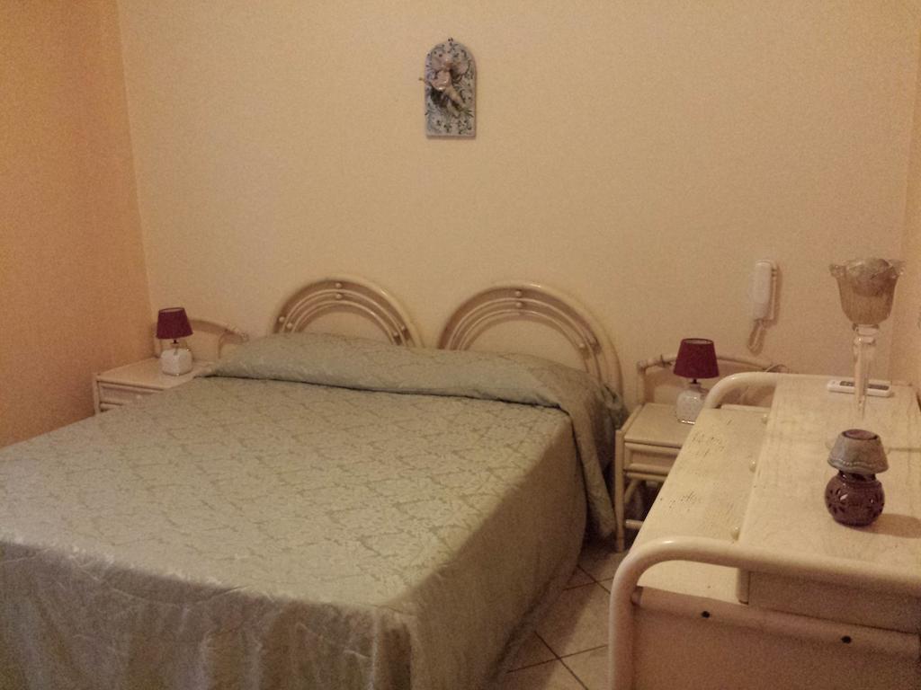 Appartamenti Centrali Giardini Naxos Værelse billede